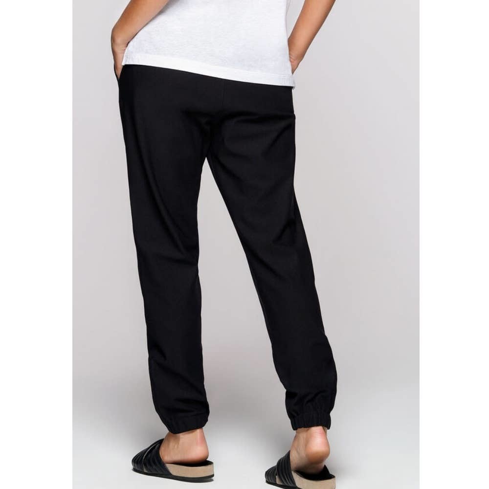 Lorna Jane Luxury Ankle-Zip Jogger Pant in Black - Picture 3 of 11